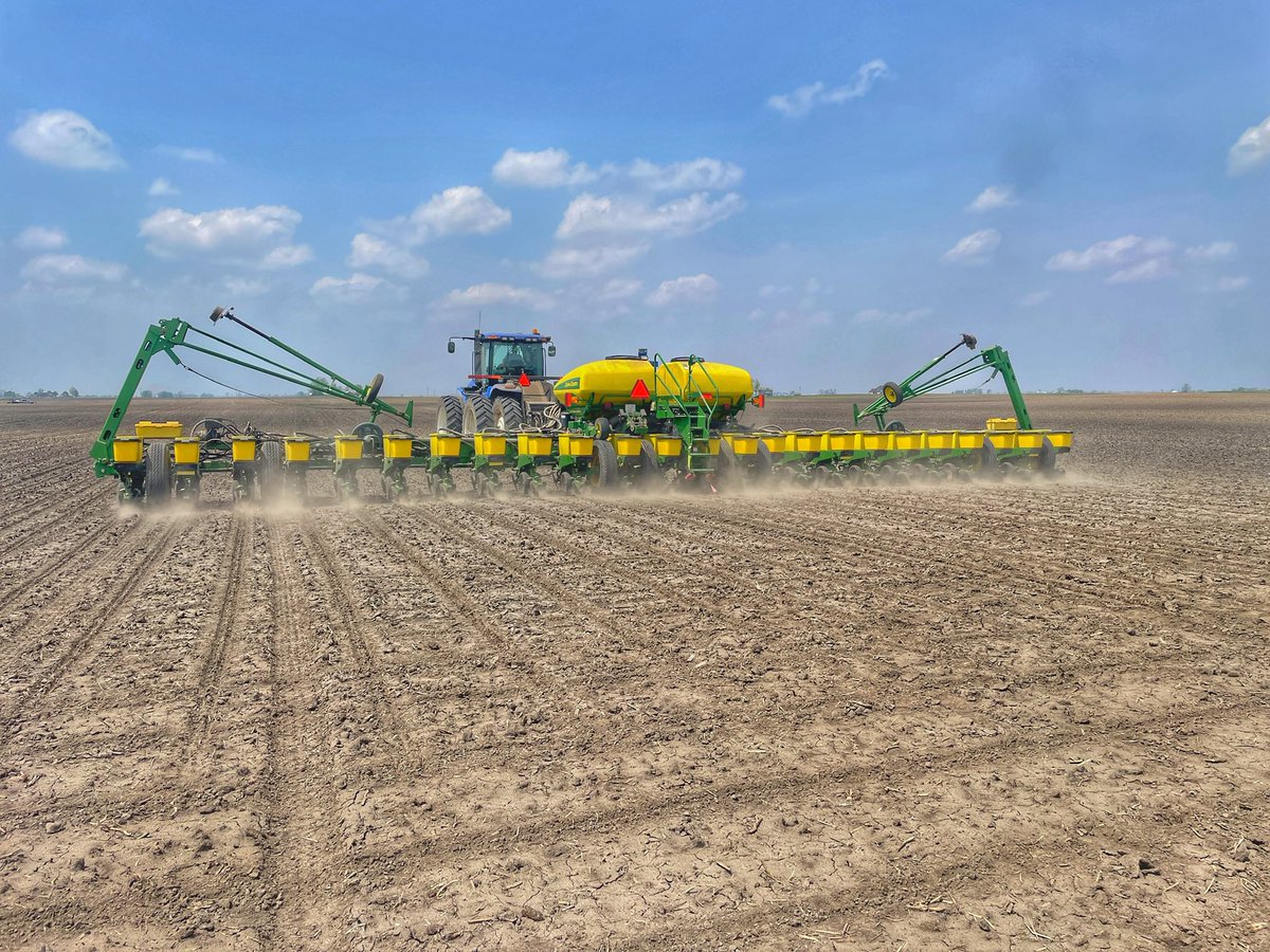 It’s that time of year to be watchful for farm equipment on the road!

🚜 Be alert 
🚜 Drive with caution on rural roads 
🚜 Be courteous of moving equipment, they can’t always see you 
🚜 Be patient

We all want to make it home to our loved ones this spring. Happy #plant23🌽🌱