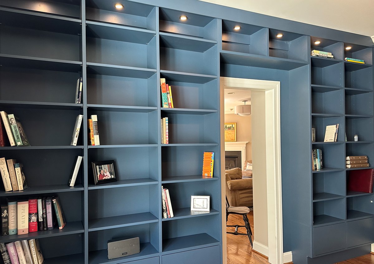 Aren’t these built-in shelves awesome?
We are really proud of this project! From the paint color the homeowner picked to the recessed lighting above the shelves, everything just came together so perfectly.
Do you agree?
#delawarecontractor #delawarewoodworking #martinandcalloway