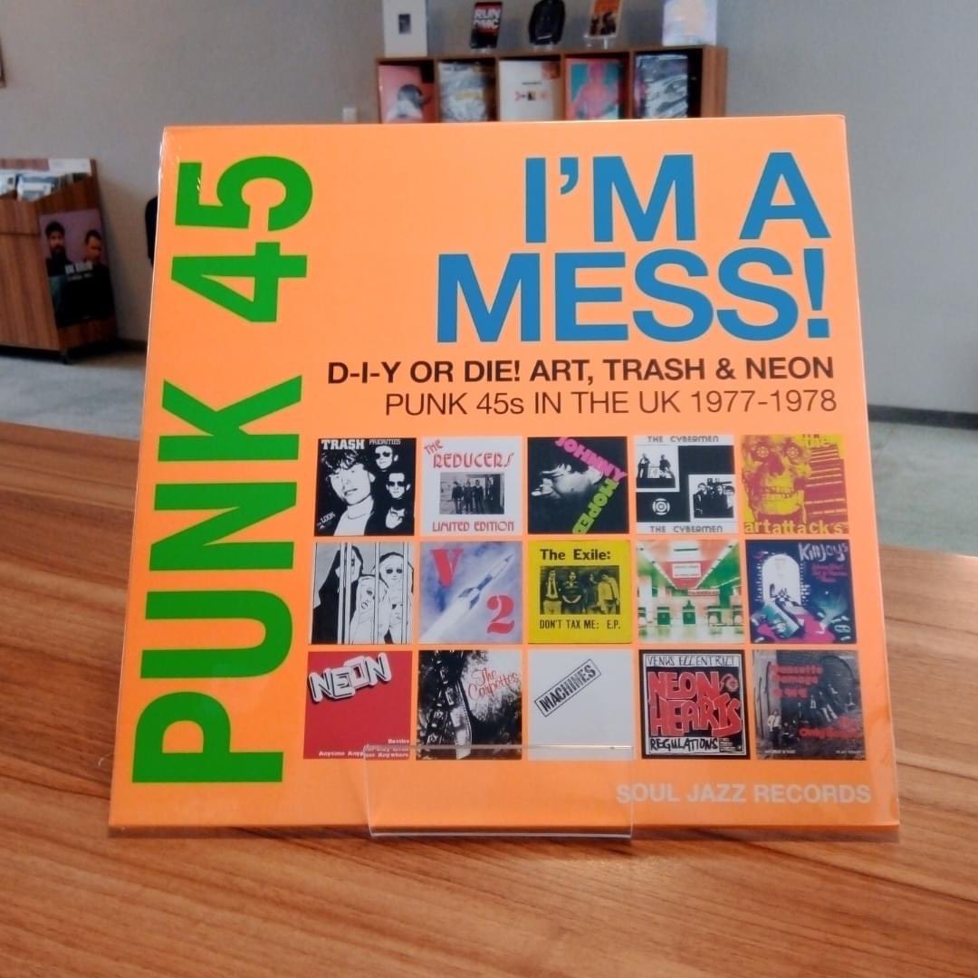 pt_socorro's tweet photo. Sugestões pt_socorro⚡
𝐕á𝐫𝐢𝐨𝐬 | 𝐏𝐮𝐧𝐤 𝟒𝟓: 𝐈’𝐦 𝐚 𝐌𝐞𝐬𝐬
@SoulJazzRecords
2LP
#music #recordstore #vinyl #punk #rock #punk45 #DIYORDIE #porto https://t.co/UkbxR2xniO