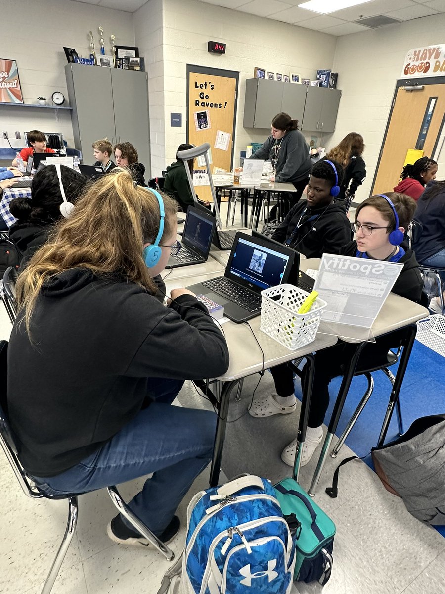 ButnerRachel's tweet image. TN Ready Review is in full swing in 7th grade history!!! Games and snacks make everything more fun! @RMSRavens @RCSMidSuccess