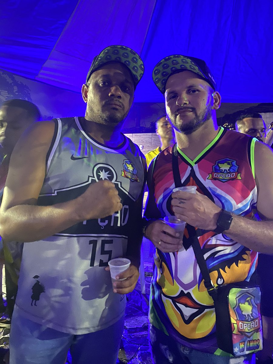 TurmaOpcao's tweet image. Premiação da Turma Zueira, muito bom comera com vocês família. Obrigada pelo reconhecimento e recepção. #Pracima #01eNos #PremiaçãoMelhoresDoAno