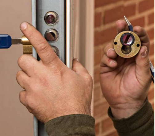 Yhlocksmith tweet picture