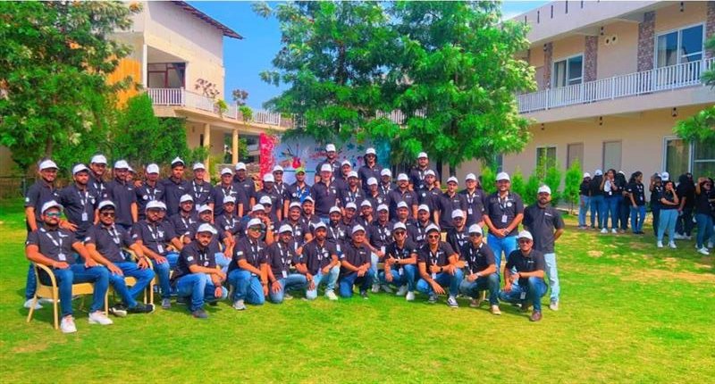 BugendaiTech's tweet photo. United in Success: Our team captures the moment!
Annual meetings bring us together, team building makes us stronger, and relationships keep us thriving! Here's to another successful year with our incredible team.

#InfinityFiesta #BugendaiLife #Infinity2023 #BugendaiOhana https://t.co/u2E604qJpU