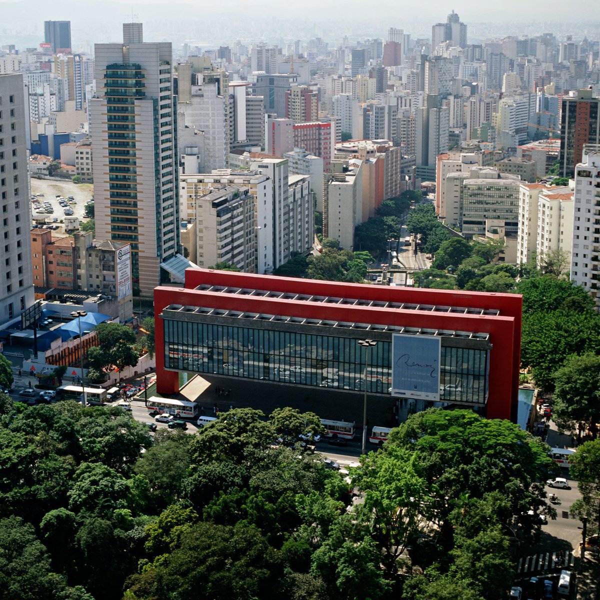 boojawaad's tweet photo. E vamos de tour pelo @maspmuseu que eu construí em 7 horas no The Sims 4 https://t.co/LBGhiFzSMG