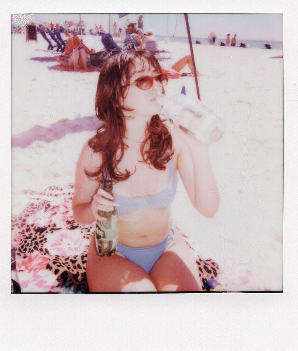 carebeardeni's tweet photo. 🏝️👙☀️ Polaroids taken by me https://t.co/Kr4LyWsGJD
