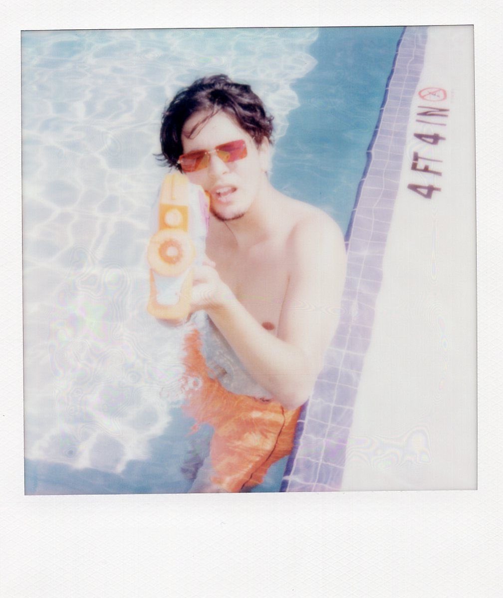 carebeardeni's tweet photo. 🏝️👙☀️ Polaroids taken by me https://t.co/Kr4LyWsGJD
