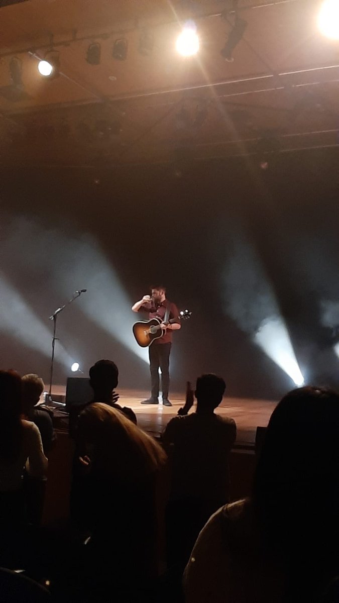 SezerEsensoy's tweet photo. #passenger in #istanbul.
Thank you. https://t.co/kBEiEZ36XA