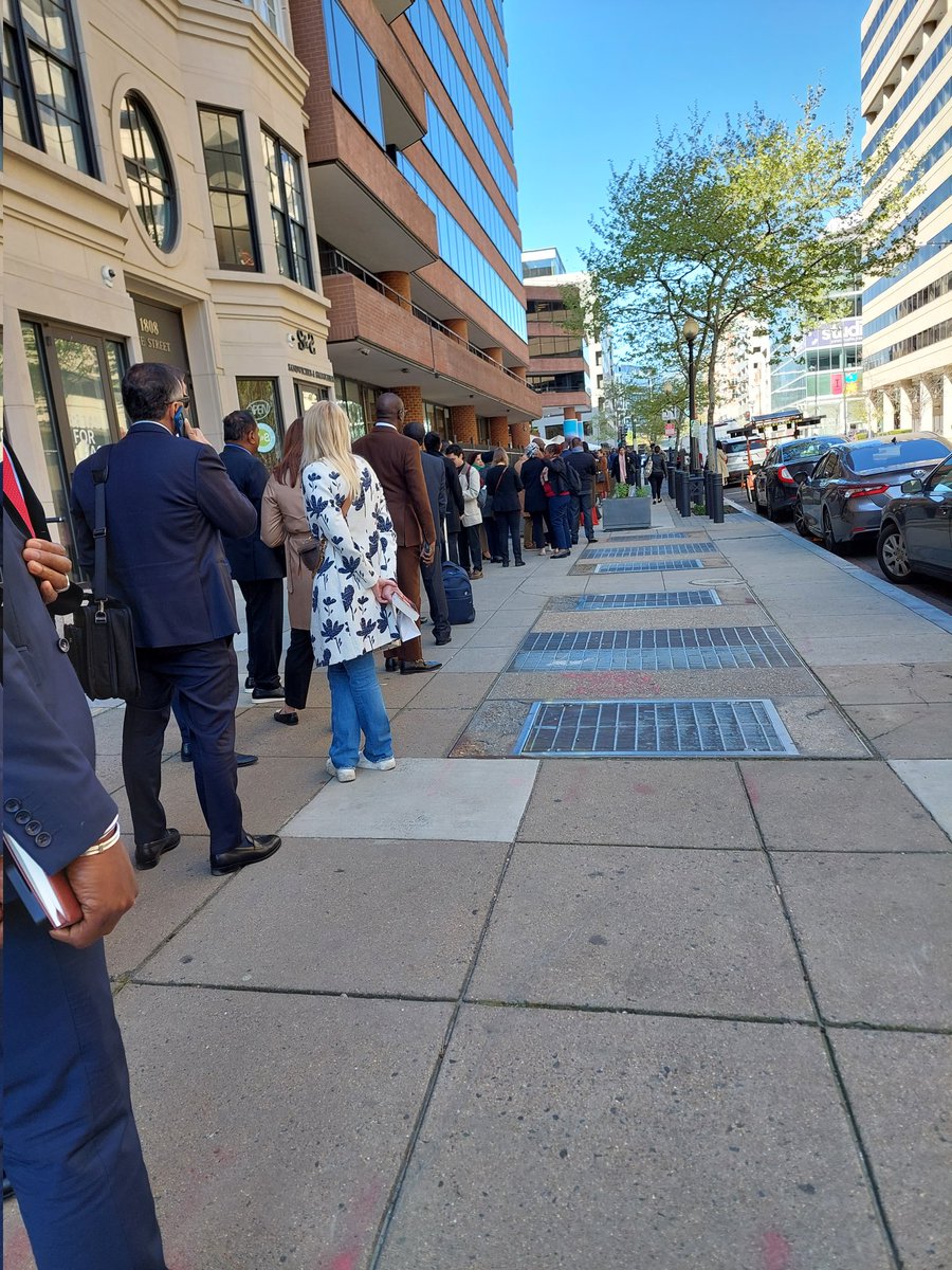 In line to pick up my badge for the World Bank/IMF Spring Meetings. The theme is #ReshapingDevelopment for a New Era. Debt relief and climate change will likely be central to the discussions. Curious to see if #Education gets te attention it derves! #sdg4 #learningcrisis
