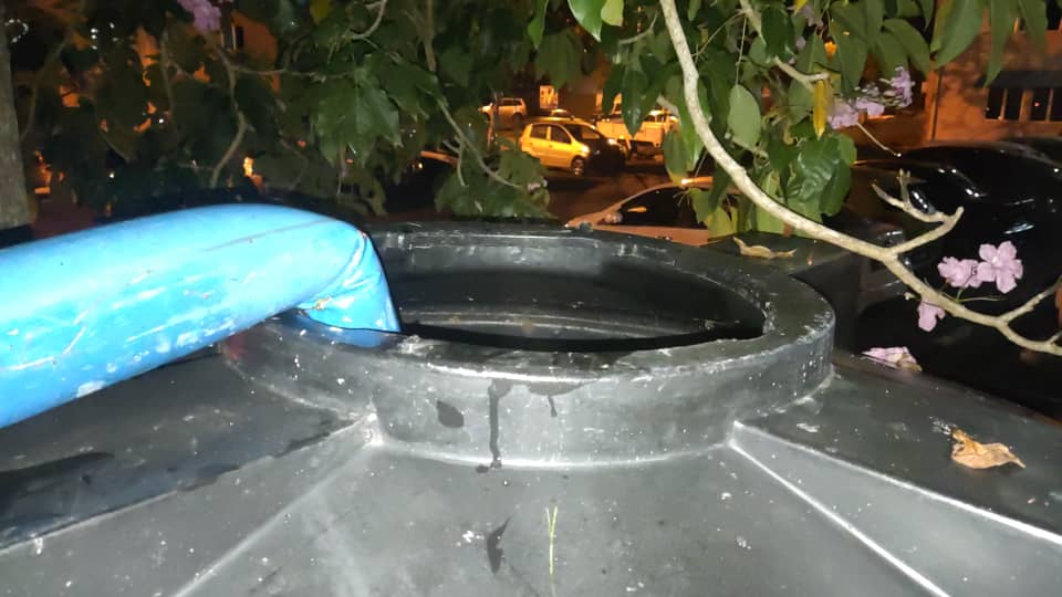 Malam terus berlalu
Bantuan tetap diteruskan..kami hanya membantu jbal wp. Labuan selagi yg termampu.. 
10.04.2023 (Isnin) 
 #jasakepadarakyat 
#ramadhan
#mekanikaljkrlabuan