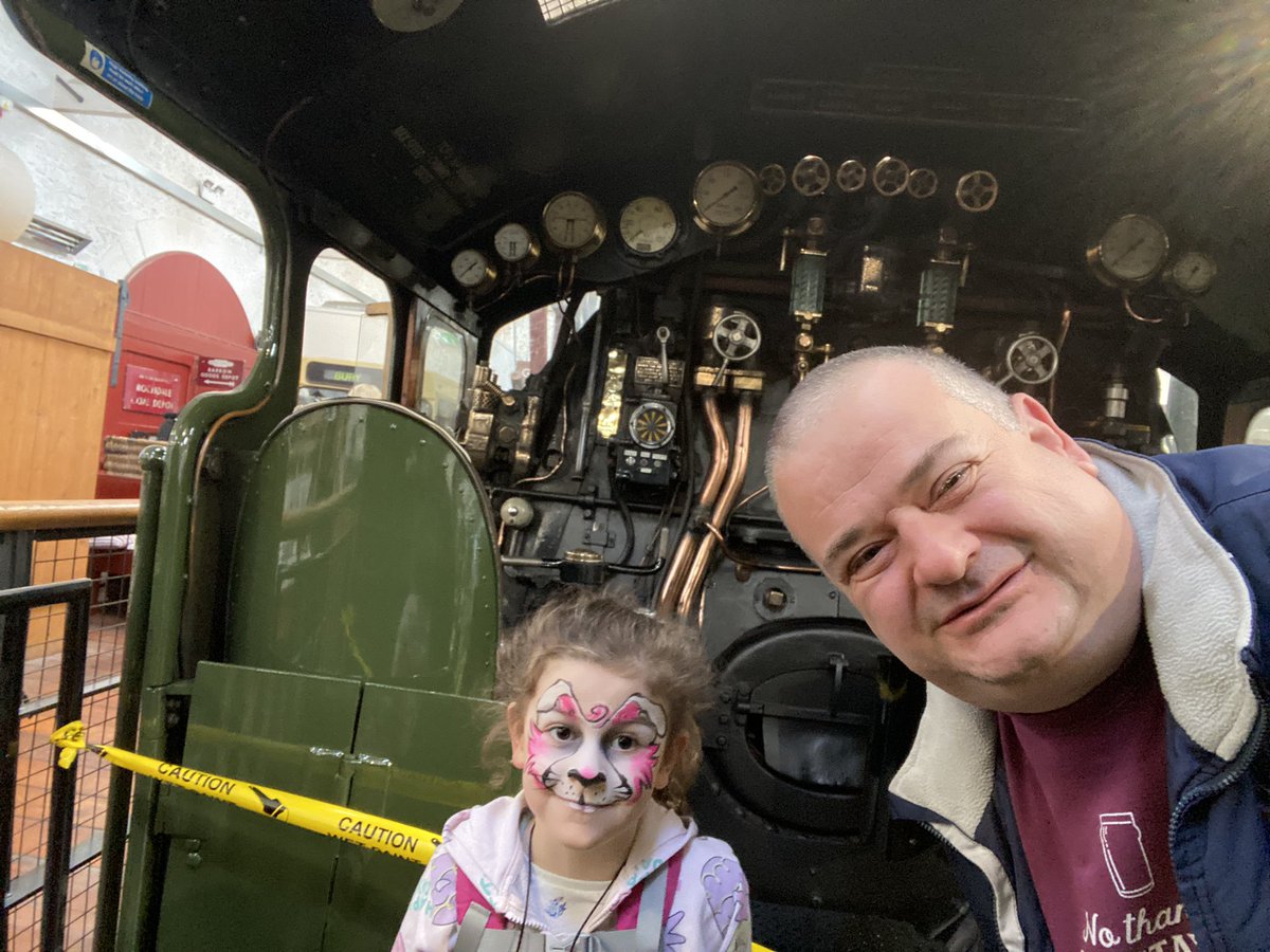 eatemlions74's tweet photo. Great morning out at @eastlancsrly for the Peter Rabbit day #PeterRabbitELR https://t.co/zwUa5Jqt0J