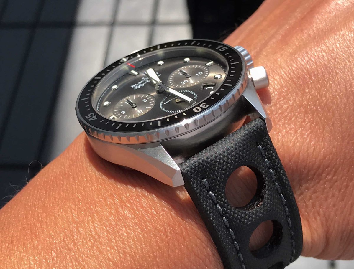 drwatchstrap1's tweet photo. Handmade Leather Rally strap for Chopard Mille Miglia watch – Black Calfskin with 3 holes
https://t.co/gGOASdy7C7
#chopard #chopardwatch #chopardwatches #ChopardHappySport #chopardhappyhearts #drwatchstrap #watchband #watchbands #watchbandstore #watchbandcenter #watch #watches https://t.co/ud65rwnt7F