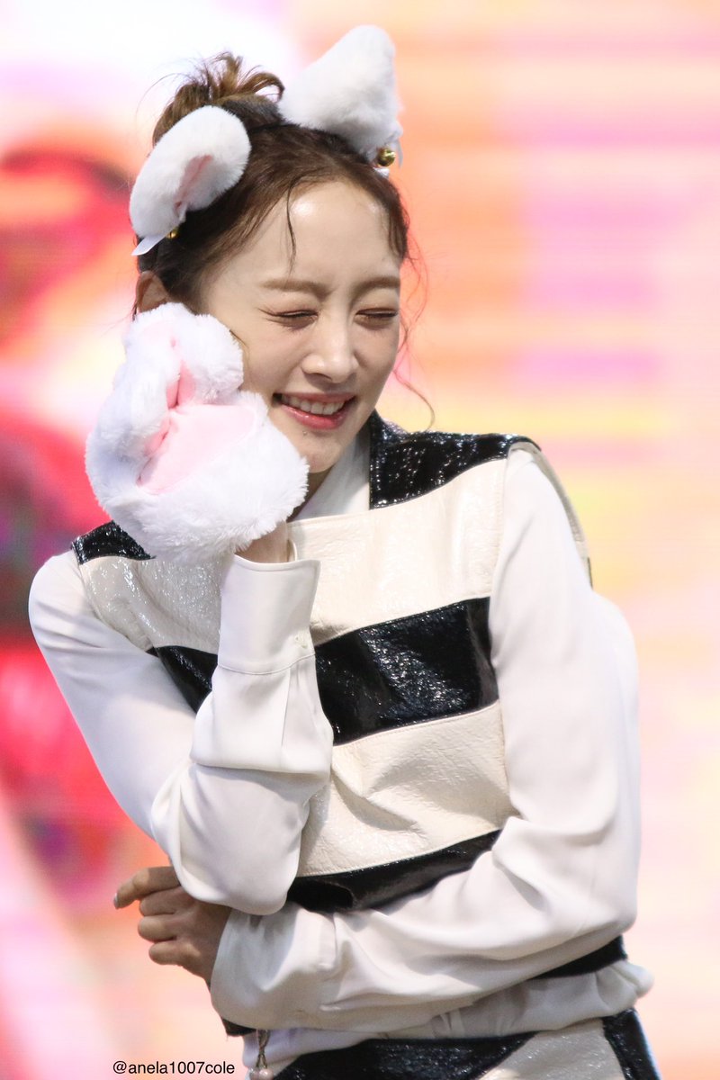 anela1007cole's tweet photo. 230409 ニコルサイン会
#ニコル #nicole #니콜 #114콜 https://t.co/RZLUcoXqOM