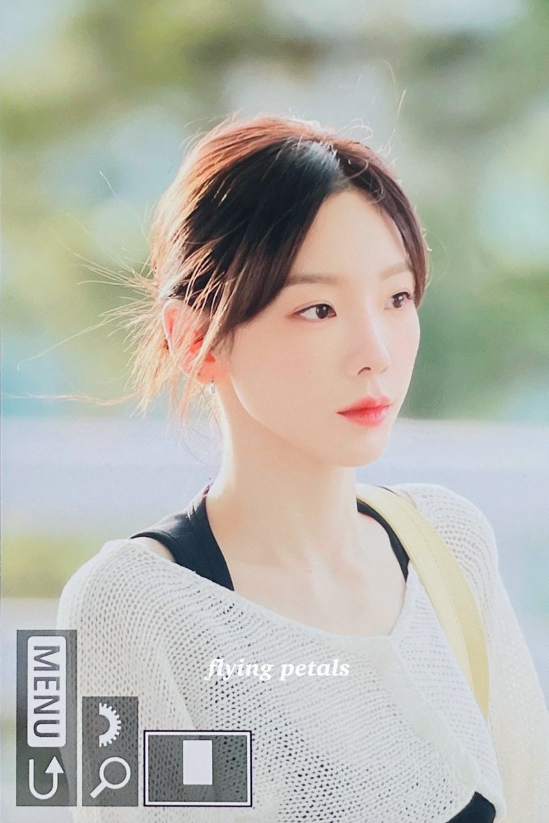 flying_petals's tweet photo. 230410 🤍🖤
#태연 #taeyeon https://t.co/Iblgx3Krxt