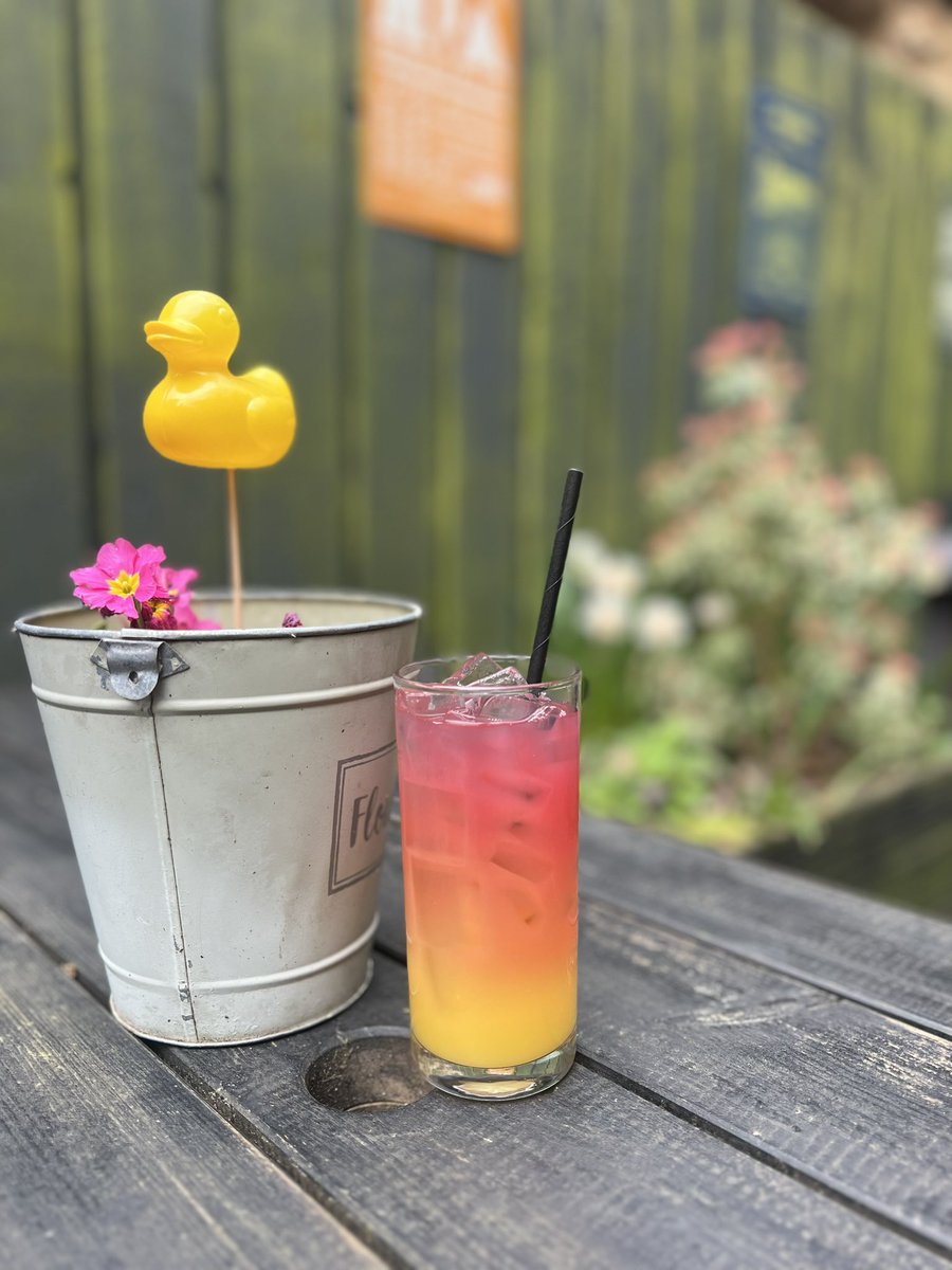 Happy Duck Day Guys!! 

Good luck to all the quackers for the race today.

We are serving pie chips &amp; gravy from our stall outside for £8.95 and also our own Duck Day Cocktail for £6.95 to takeaway.

If you want to get out of the rain we will be be open as normal inside.