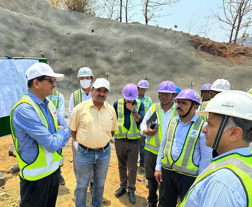 Sh RK Jain MD DFCCIL, Sh HM Gupta Dir/Infra & senior officials inspected the 3rd tunnel Between WDFC’s New Kharbao & New Saphale stations & IR Juchandra & Vaitarna stations today.