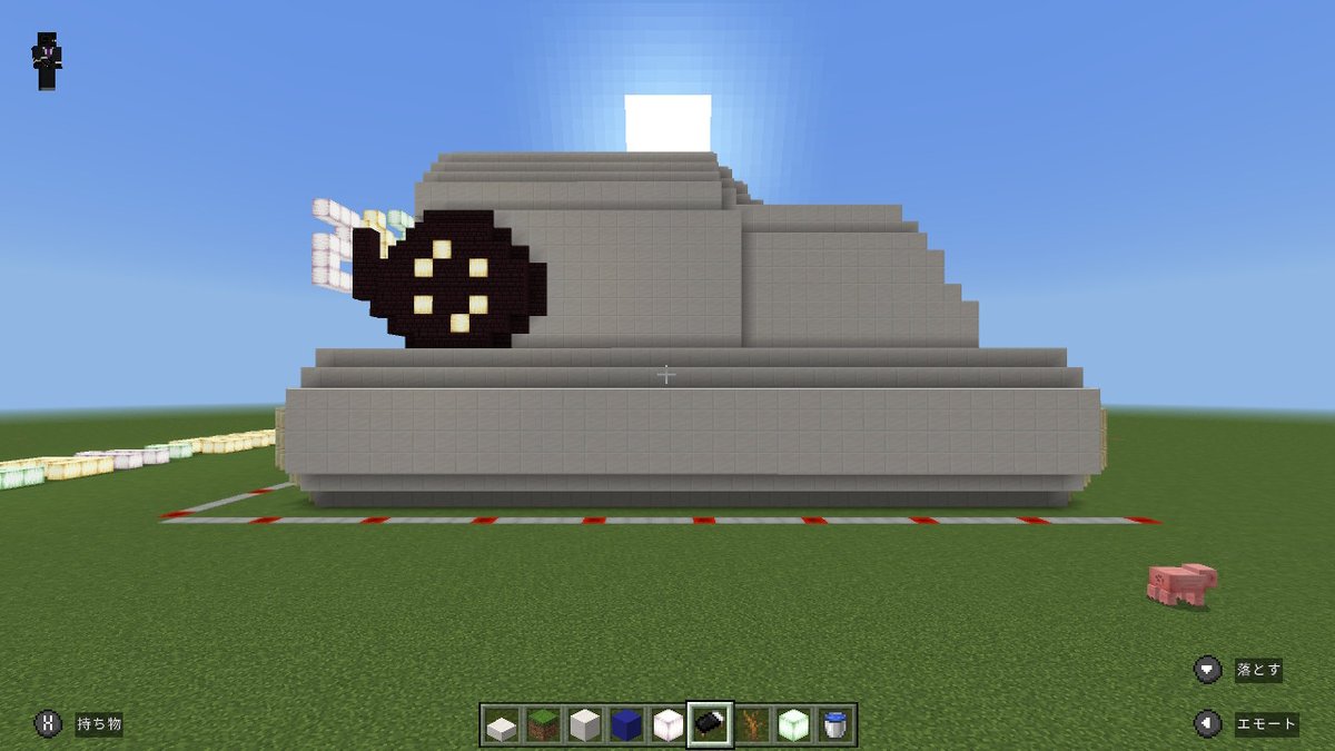 javawock2's tweet image. #わたマイクラ
少しのデザイン変更と尻尾飛び込み台付きプール案を作ってみました。頭半分と胴部分は洋館を突き破ってるイメージでカットして高さ22×横51×奥行は調整でいけると思います。