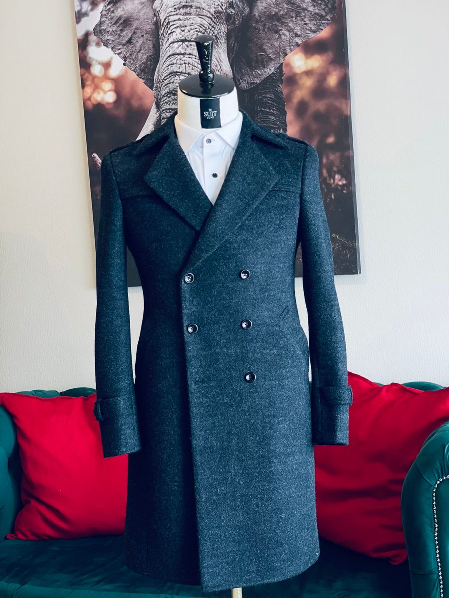 suit_luxe's tweet photo. Need a bespoke coat for the colder months to really make a statement?
We've got you covered. 🪡🧵 https://t.co/UWhBWX0Cet