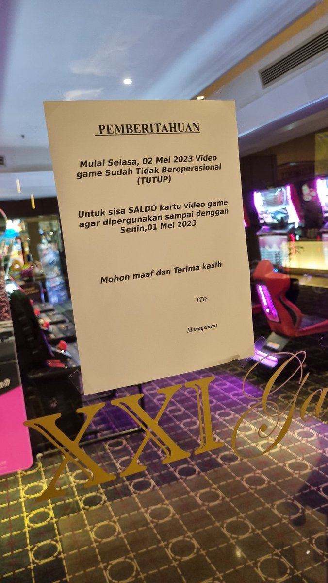 Akhir dari sebuah era...
(Lokasi: XXI Pondok Indah 1 )