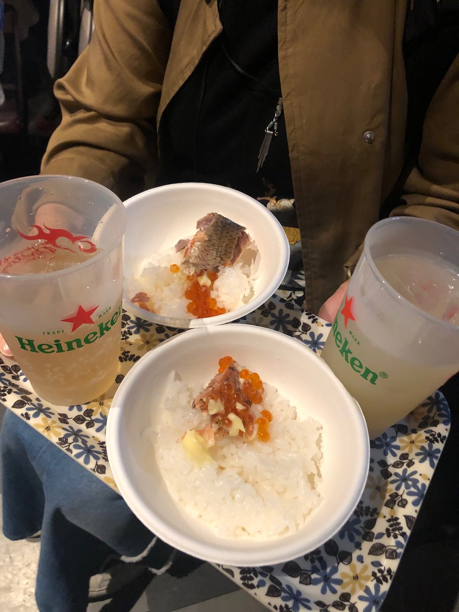 saasayaka's tweet photo. デブランチめちゃめちゃ楽しくて美味しいイベントだった！
お腹いっぱいすぎて食べられなかったもの多々で悔しい、、
また行きたいー！
#デブランチ https://t.co/Y9HK1KsvDA