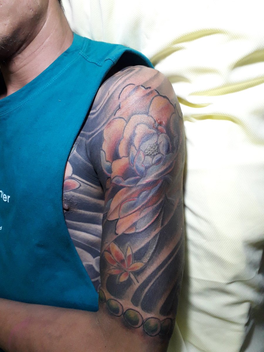 Today I'm Tattooer 
😂