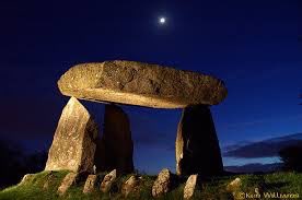 2/ Educational value: Ancient stones provide a valuable educational resource. They offer insights into ancient civilizations, their beliefs, and their way of life. By preserving them, we can continue to learn from them and gain a deeper understanding of our past. #ProtectEire