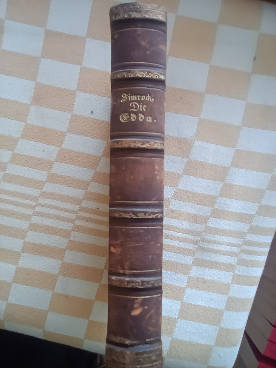 rautenklause's tweet photo. Bücherernte an Ostern aus heimischen öffentlichen #Bücherregalen - eigentlich / mal wieder kaum zu glauben: ich brauche mehr Platz!
#Bibliomane #Bücher
#Gadamer Werkausgabe komplett
#Simrock #Edda von 1864
Teile der schönen #Stendhal Werkausgabe aus den Siebzigern https://t.co/VuzDsVvgXJ