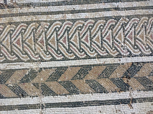 fredericlecut's tweet photo. Quelques details supplementaires pour #MosaicMonday !
Bons baisers d'Italica 💋💋💋pres de Seville en Betique espagnole !
#romanmosaics #mosaiqueromaine #andalousie, #espagne, #meandre, #pelta #guilloche #entrelacs, https://t.co/pNHRLop5Bd