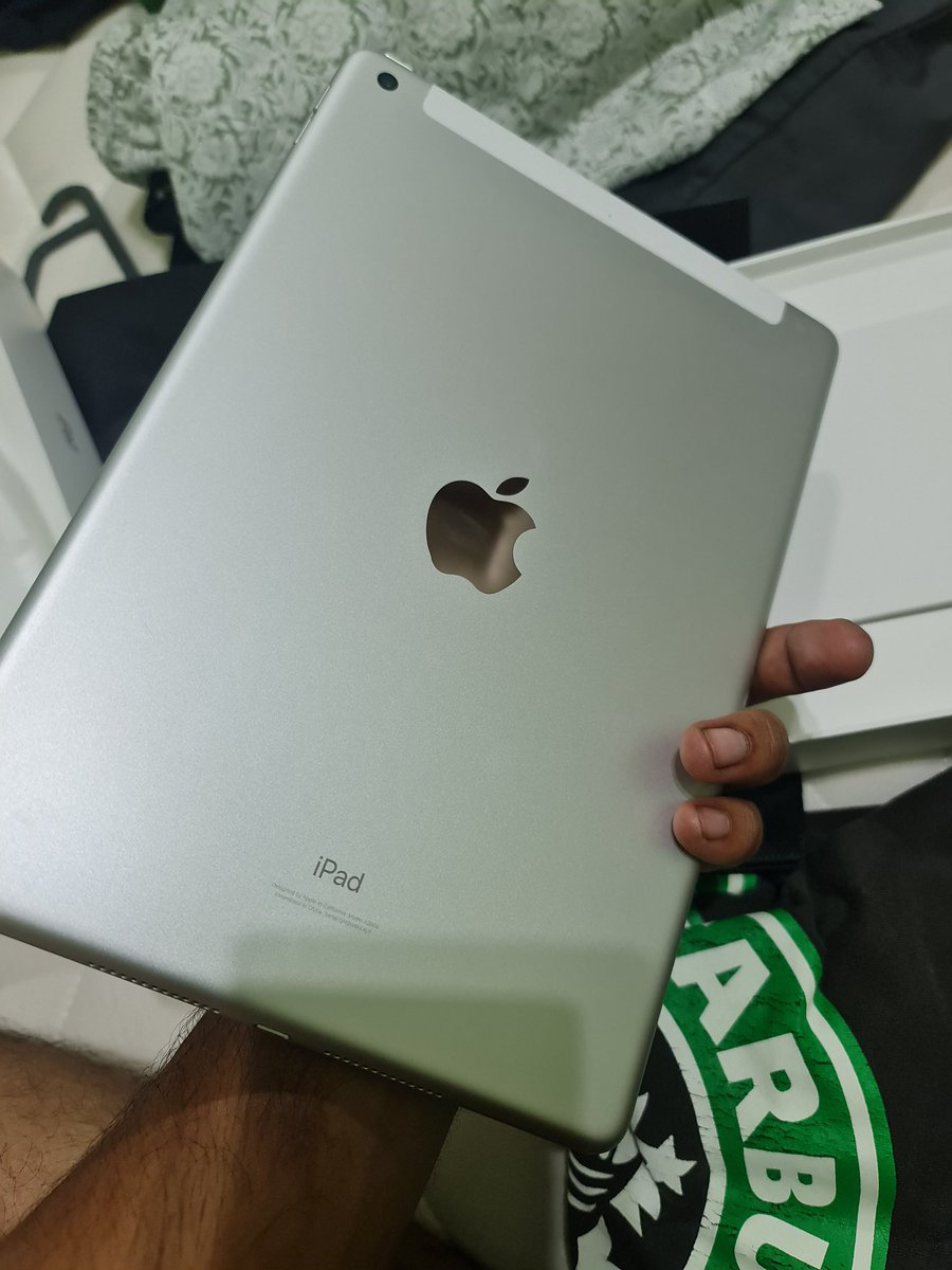 nayli_b's tweet photo. Letting go brand new, store bought iPad 9th Generation 256GB (Wifi + Cellular) at RM2800 only.

Interested, hit me up! https://t.co/D3LSfqRNXe