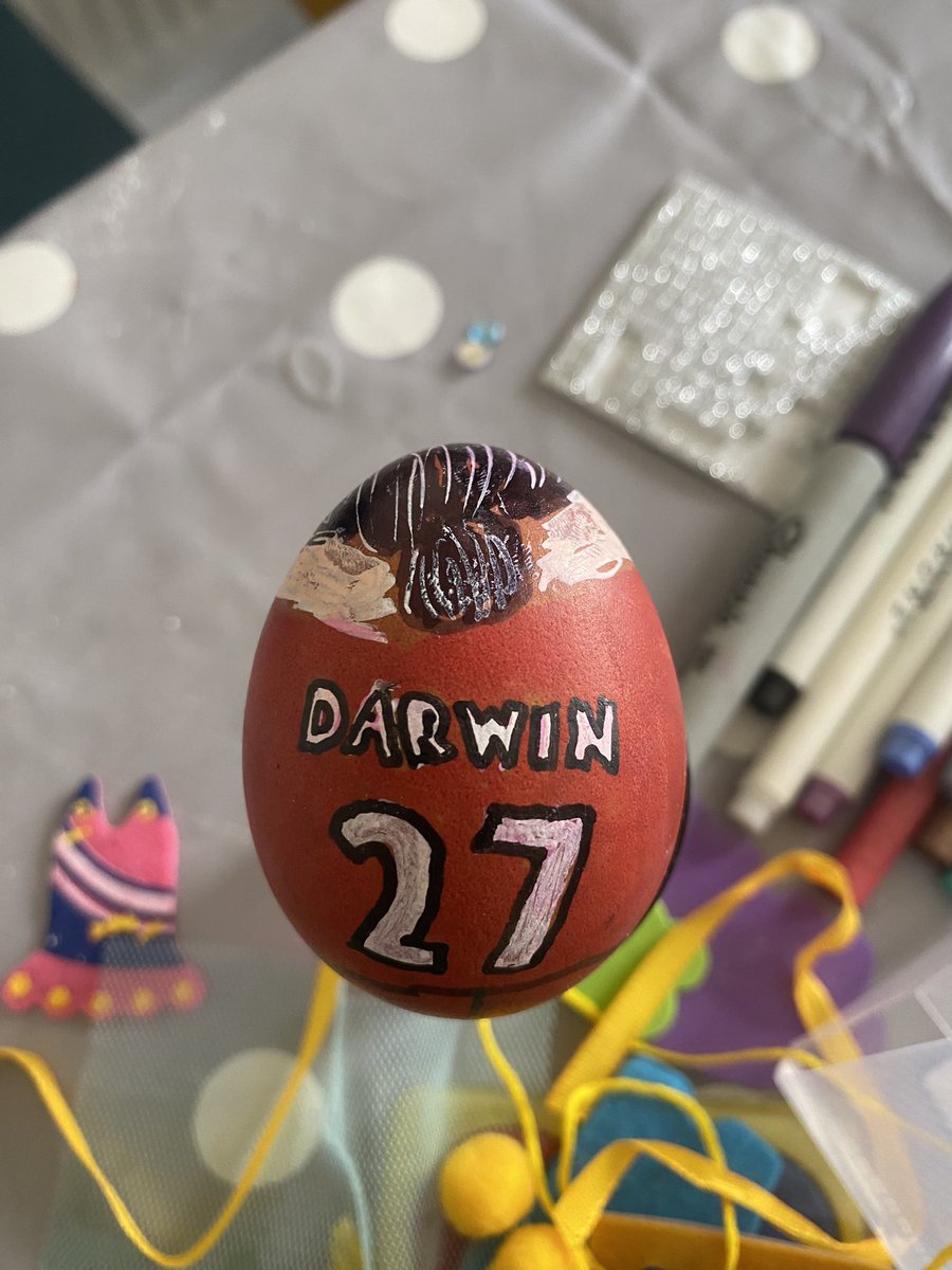 Liv starting to take the pee in our annual egg painting championships.  #Nunez #Mickey