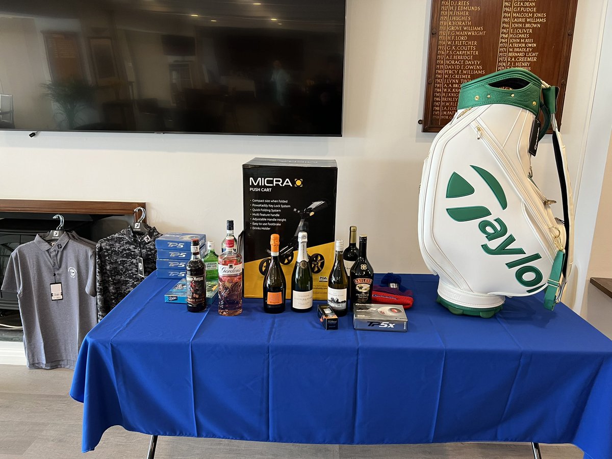 G_Aubz's tweet photo. Brilliant and successful day yesterday for the annual team fundraiser at @WhitchurchGC 

We’re hugely grateful to everyone who played and supported. Big thanks to @WillUrwinGolf for everything you’ve done for the teams. Special thanks to @GarethBale11 for the signed shirts! https://t.co/UG6LfxxQZ8