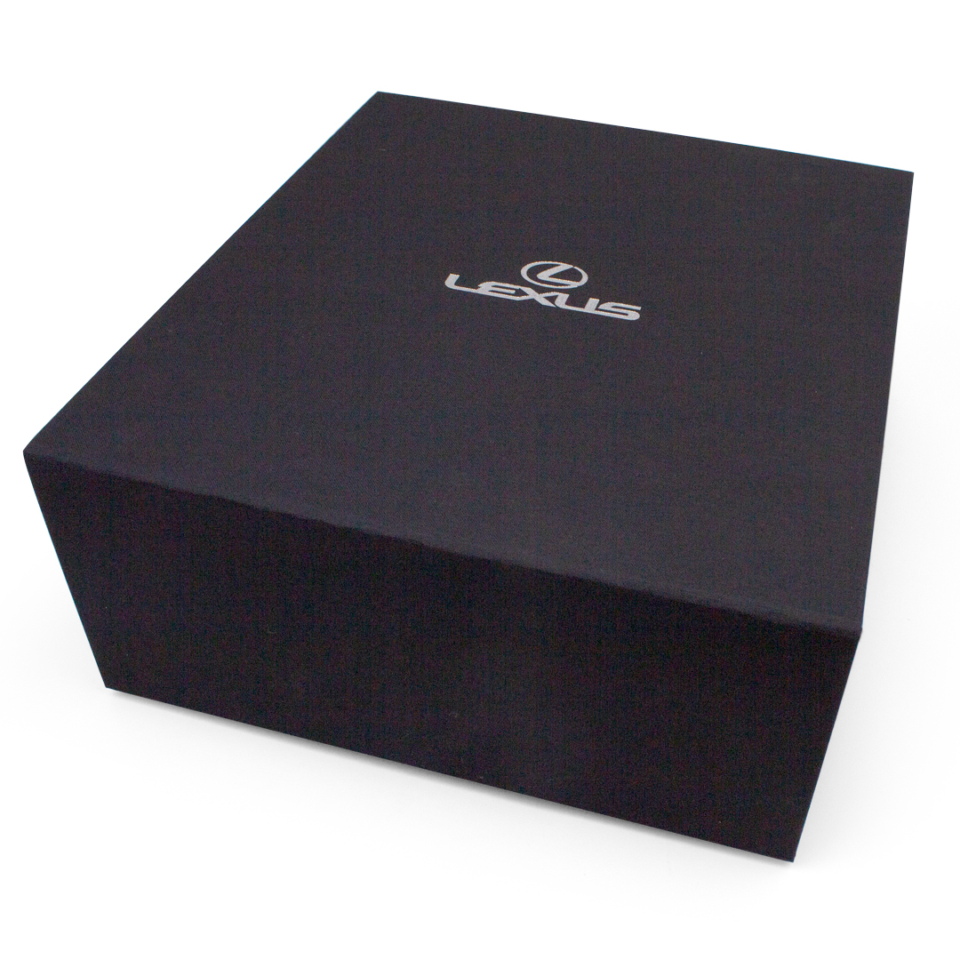 SunpackDotCom's tweet image. Our best-selling MagBox packaging offers total personalization for your custom promotional marketing needs. #magboxmonday #promopackaging #luxurypackaging #luxuryycars #cars #marketing #Customized #luxuryvehicles #HighEndAuto #luxurycardealer #cardealership #Lexus #marketingplan