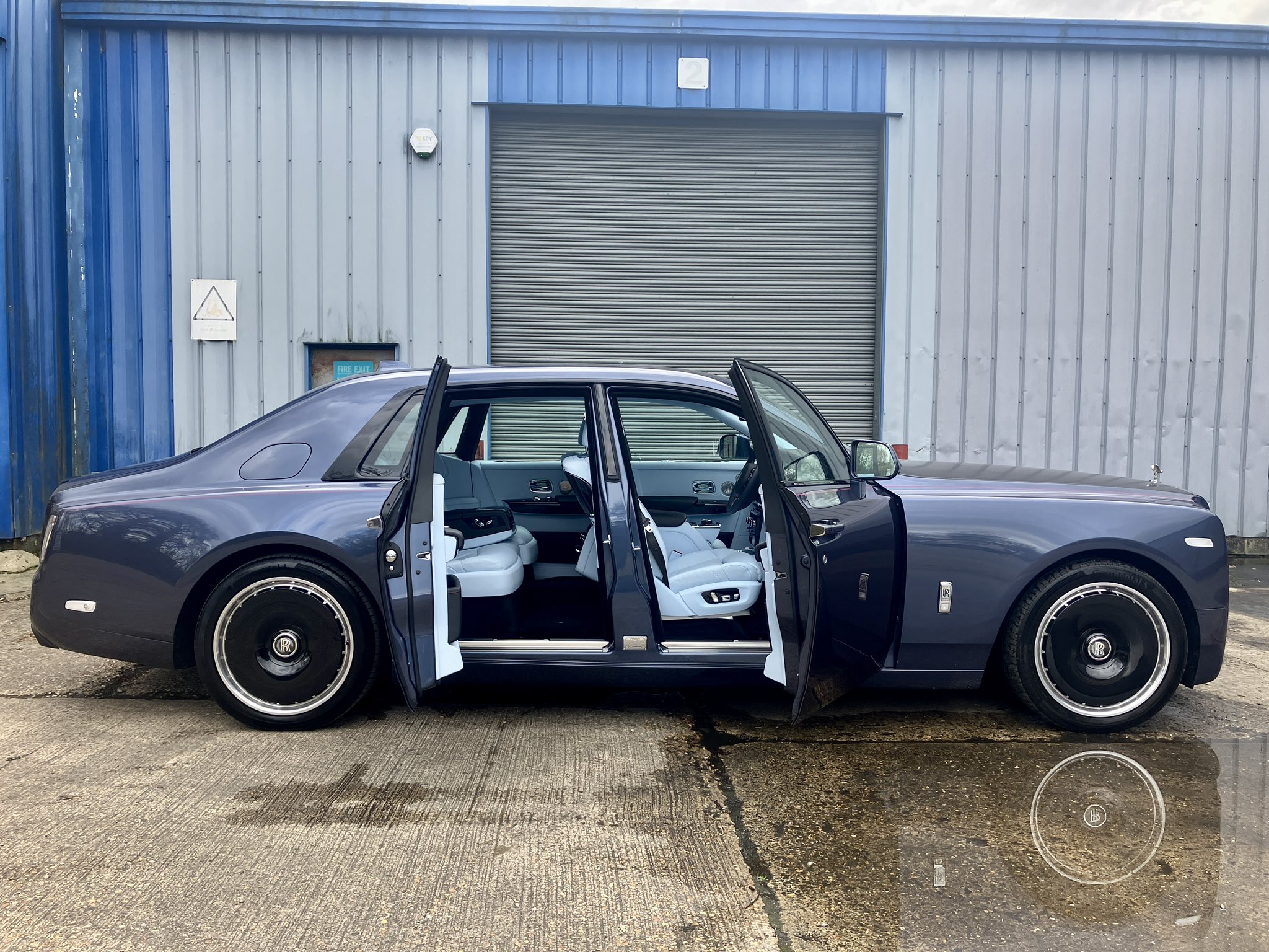 2018 Rolls Royce Phantom priced from INR 95 Crore in India