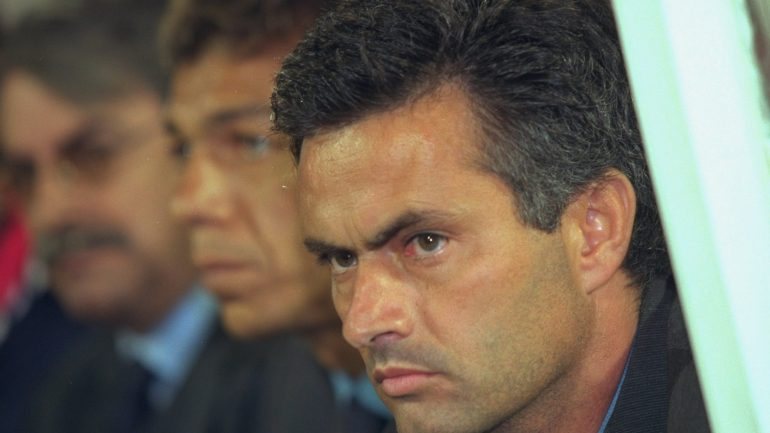 elmiticoBenfica's tweet photo. Lunes
#Mourinho #Mozer #AlvaroBragaJunior #Benfica https://t.co/QnHlakQzsm