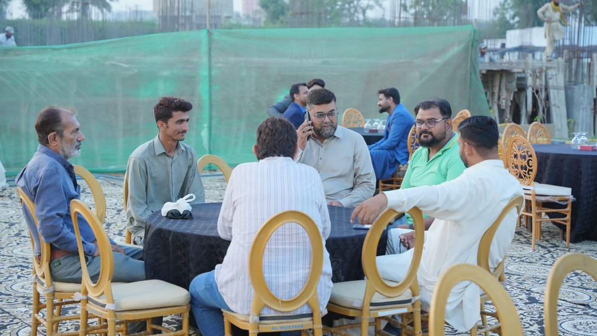 GoldRaas_'s tweet photo. Snippets from the client + affiliate iftar meet up at Gold Raas! 🔥  

Venue: Gold Raas Site Office, Scheme 33, Karachi.

#OpenHouse #GoldRaas #MarketedByGraana https://t.co/PejDZzp800