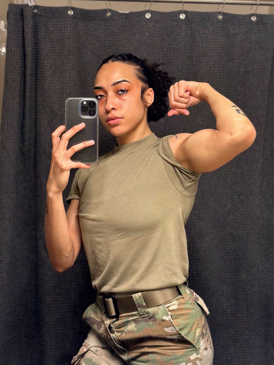 Female Muscle Fan on Twitter: "RT @solesndsouls: Get some"