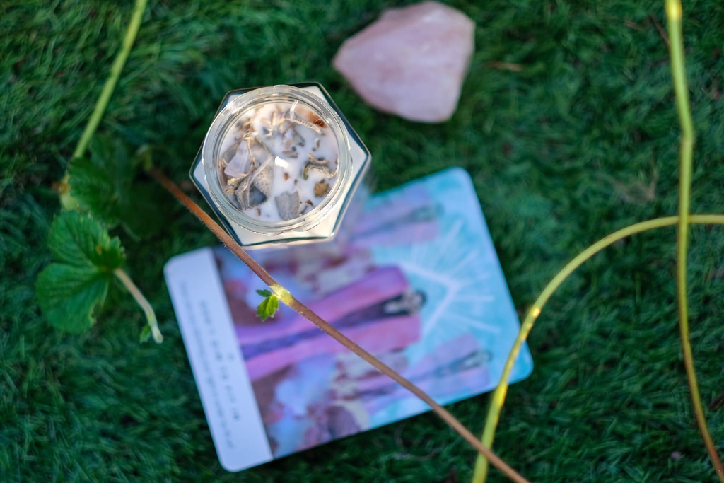 IllustratedBoat's tweet photo. Our ‘I Bless Myself’ spell candle is designed to help you inject some self love into your life. 
 
It contains #Sage, #Lavender, and Rose Quartz crystal. 

💘 https://t.co/wdf8DouvGv

#witchy #selflove #selfcare #crystal #candle #soywax #vegan #selfacceptance #buyitoffaboat https://t.co/1XromRkuT8