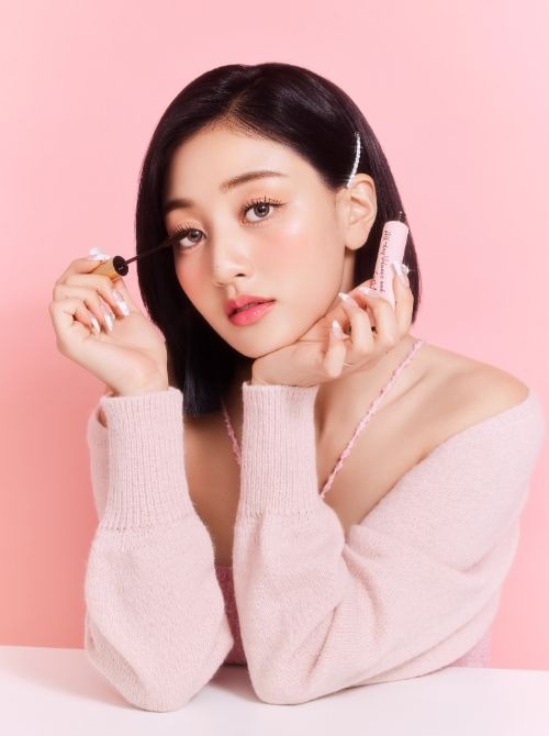 SubjectKpop's tweet photo. Jihyo x MILK TOUCH

#TWICE #트와이스 @JYPETWICE https://t.co/wLLxynTVHN