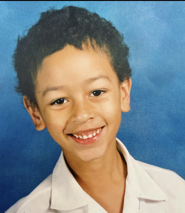 vanuworld's tweet photo. Dear God it's me again 😭💔still in denial  that my icon is gone all I can hope and pray for is #JusticeForAka miss you everyday I just can't accept that you are gone 💔 😔 😢 https://t.co/cOPS84EQsa