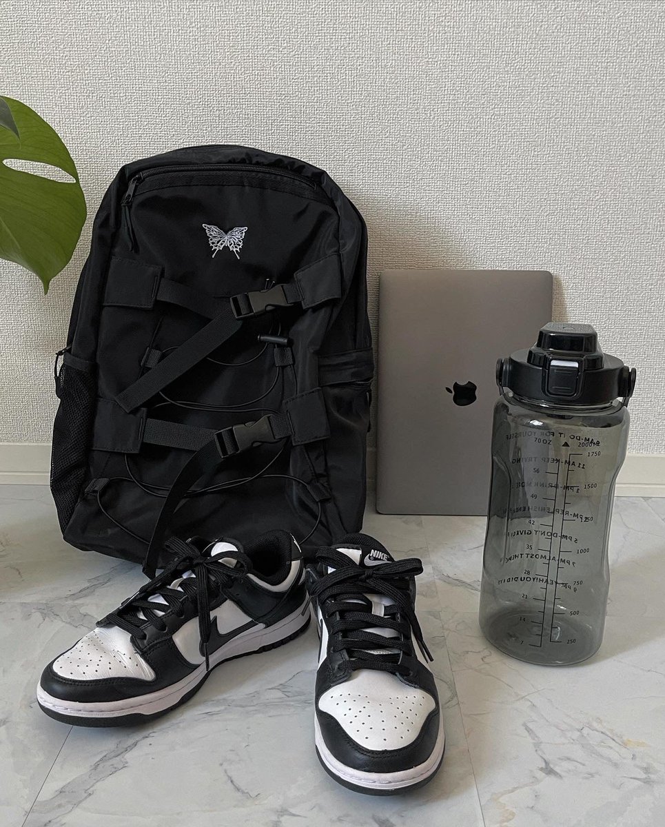 gibous_official's tweet photo. この度、第3回目のPOP UP EVENT開催が決定致しました。
感謝の気持ちを込めましてプレゼント企画を行います♛

🥇3名様 Spirng Big Bag 
🥈3名様 50%OFF クーポン
🥉5名様 10%OFFクーポン
🌟3名様 新作リュック

【応募方法】
①@gibous_officialをフォロー
②この投稿をRT

【締切】
4/16(日) 23:59 https://t.co/ly9DFkKOjj