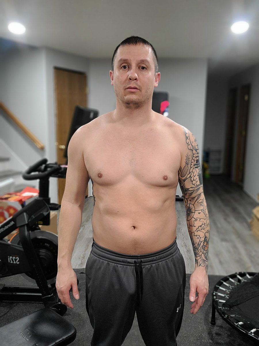 YourDaddyND1's tweet image. After this morning workout. 
#progressphoto #workout #myjourney