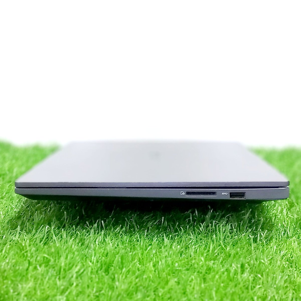 ITZONEELCTRONIC's tweet image. ASUS ExpertBook Laptop
Model : P5440F
Intel Core i5 8th Generation
8GB Ram 
256GB SSD Storage 
1 Month Claim Warranty
Contact 0326 5974741 
.
#asus #itzoneelectronics #itzonelaptop #laptop #asuslaptop #laptop #8thgeneration #businesslaptop #freelancing