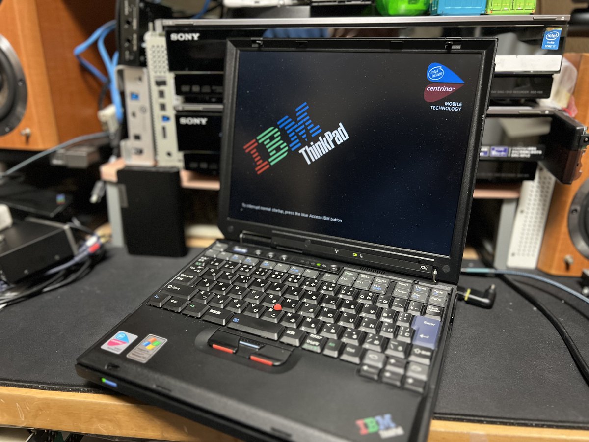 lost_lost_lost3's tweet photo. #ThinkPadTuesday #ThinkPad信者 #ThinkPad
X32
普段いちばんよく使っているXP環境保管用のThinkPadです。
バッテリーふたつでだいたい1時間~3時間程度持つので重宝しております。 https://t.co/VmKbD6nrxV