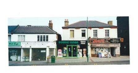 #MemoriesMonday - Shenley Road : here
is a shot of Double Vision next to Hansons in 2000. And on the other side was Khaled
Balti House. Anyone got any reviews for us? 
Before Tripadviser of course, so we'd love any Memories of the curries
and videos.