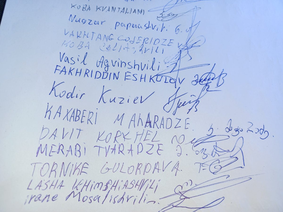 SolNetGeorgia's tweet image. Solidarity from our union to the Uzbek and Georgian truckers on strike working for the Polish company #Lukmaz #Agmaz #Imperia who are fighting for basic wages and even have been attacked by thugs who were hired by the company. @ETF_Europe @FaireMobilitaet