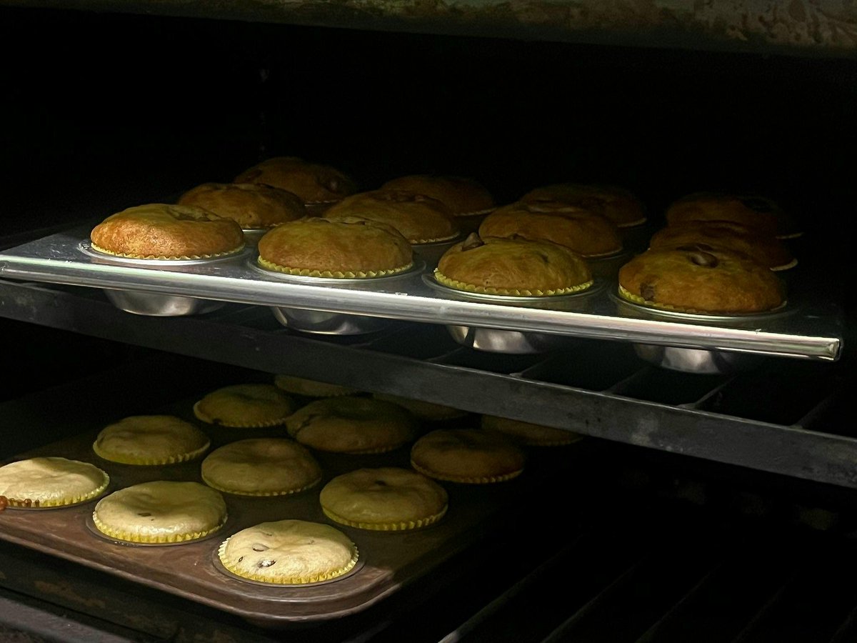 ru_muffinsss's tweet photo. Are you ready AyAyronies? 🤭 #ServingSoon https://t.co/8ULOi9EP9b