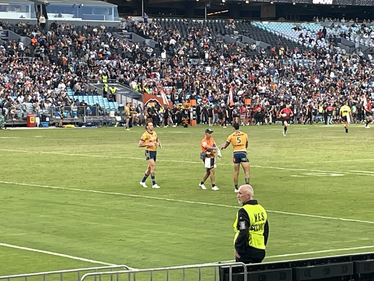 Just_Mel2's tweet image. Sydney Easter show and the footy… a pretty ordinary win.. but a win is a win #eastershow