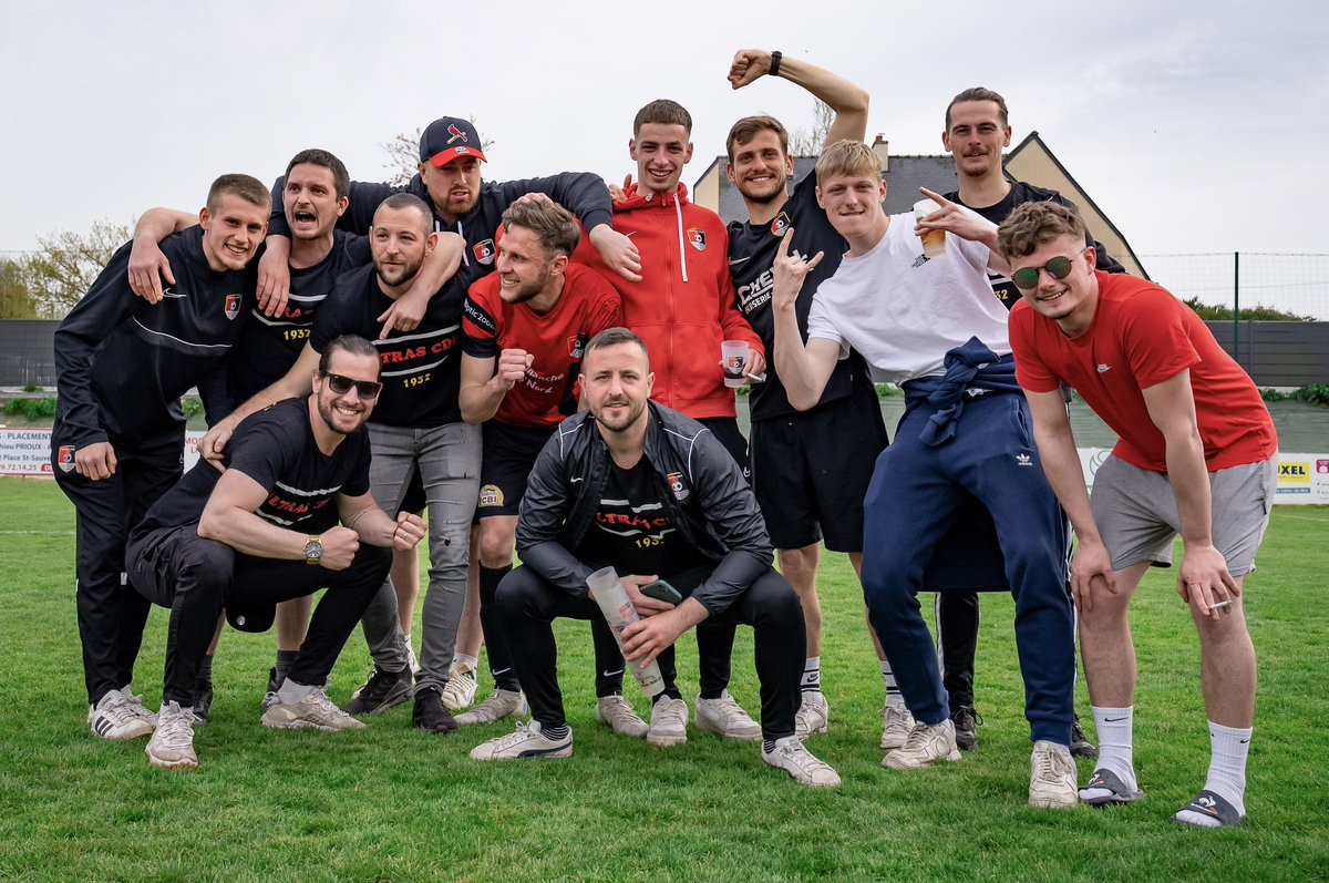 CadetsBains's tweet photo. #R1

✅ 𝟭/𝟰 𝗱𝗲 𝗳𝗶𝗻𝗮𝗹𝗲 𝗱𝗲 𝗹𝗮 𝗖𝗼𝘂𝗽𝗲 𝗠𝗮𝘅𝗶𝗺𝗲 𝗣𝗼𝗿𝘁𝗶𝗲𝗿

Nos « Rouge et noir » se sont imposés 1-0 face à l’Espérance Chartres De Bretagne Football

👏🏼 Merci à tous les supporters

𝗥𝗼𝘂𝗴𝗲 𝗲𝘁 𝗻𝗼𝗶𝗿, 𝗲𝗻𝘀𝗲𝗺𝗯𝗹𝗲 𝘃𝗲𝗿𝘀 𝗹𝗮 𝘃𝗶𝗰𝘁𝗼𝗶𝗿𝗲 https://t.co/p4e9dsXfcC