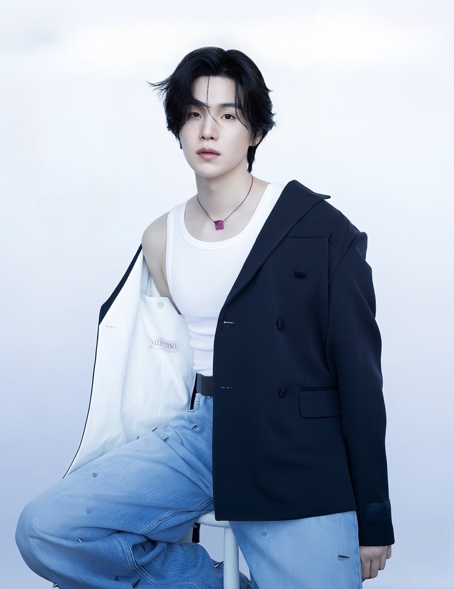 SUGA FOR MARIE CLAIRE KOREA 
#SUGAxMarieClaireKorea