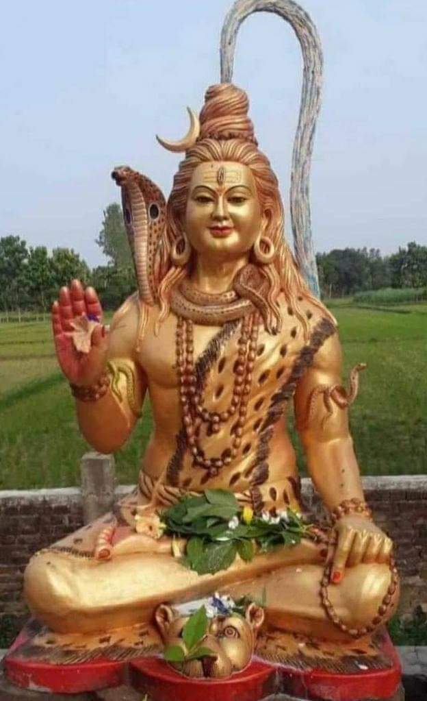 ॐ नमः शिवाय 🔱🚩🙏
कर्पूरगौरं करुणावतारं संसारसारं भुजगेन्द्रहारम् ❗
 सदा बसन्तं हृदयारबिन्दे भबं भवानीसहितं नमामि‼️🌼🌸🙏