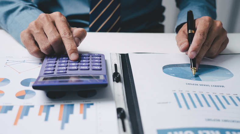 Almost 85 per cent of #investment managers make their overall approach to responsible investment (#RI) publicly #available and disclose #important details about how it is implemented and overseen. Read more by visiting- privatewealthcanada.ca/post/ri-approa…